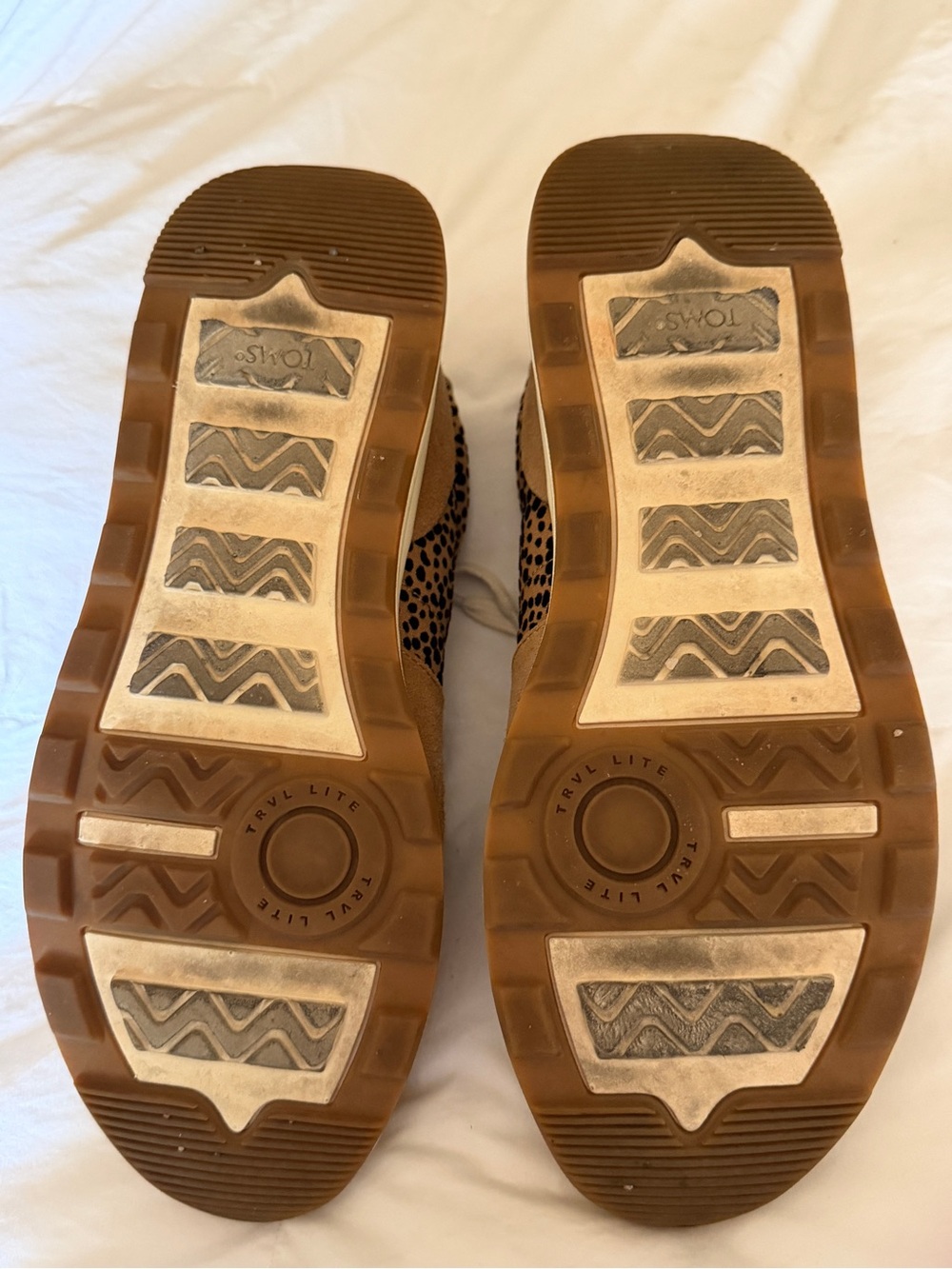 TOMS Women's Travel Lite Leopard Accent Lace-Up Sneakers Size 7.5 - Picture 3 of 3